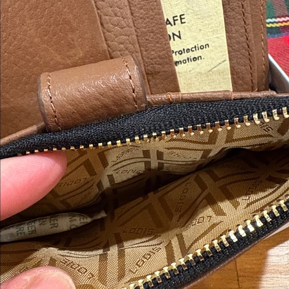 Lodis Medium Leather RFID Protection Wallet - Picture 6 of 6